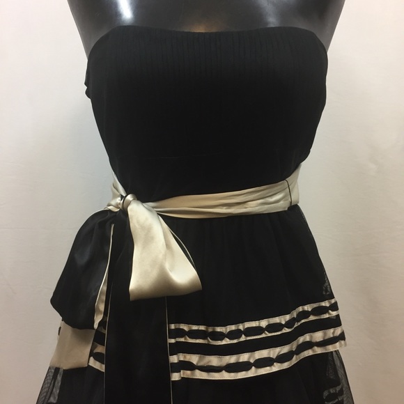 BCBG Maxazria Black & Pearl Strapless Dress - Picture 4 of 8